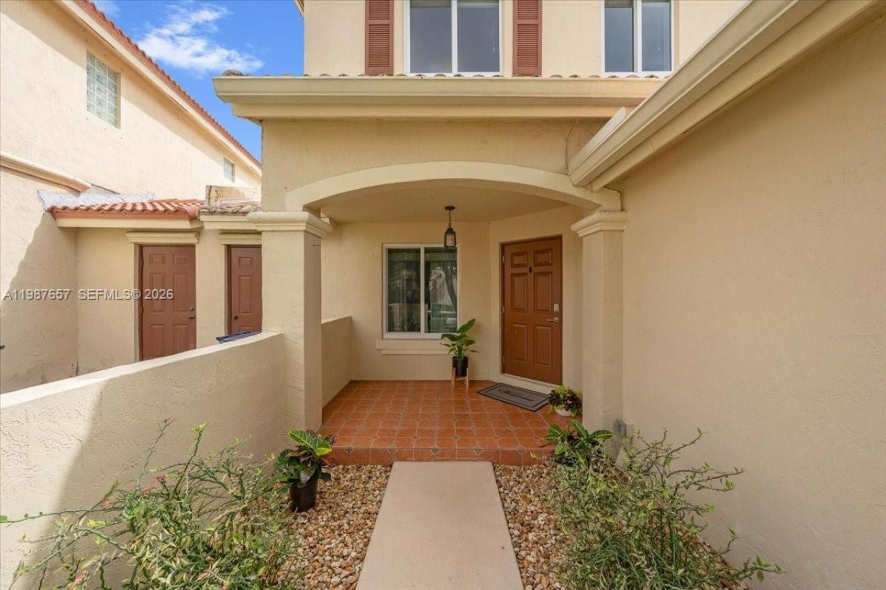 16382 SW 75th St, Miami, FL 33193 Photo