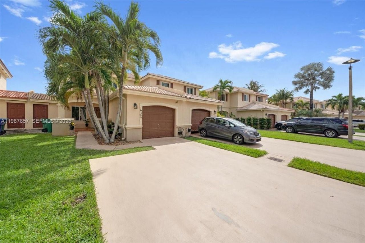 16382 SW 75th St, Miami, FL 33193 Photo