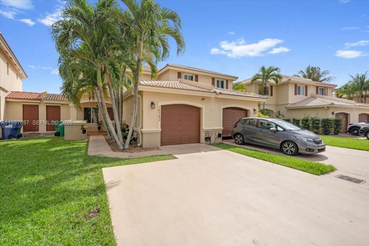 16382 SW 75th St, Miami, FL 33193 Photo