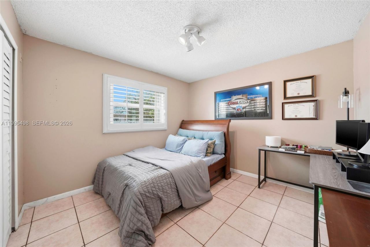 1271 SW 138th Ct, Miami, FL 33184 Photo