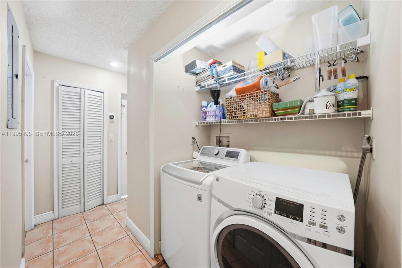 1271 SW 138th Ct, Miami, FL 33184 Photo