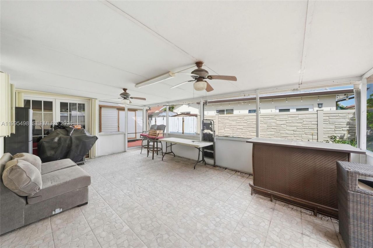 1271 SW 138th Ct, Miami, FL 33184 Photo