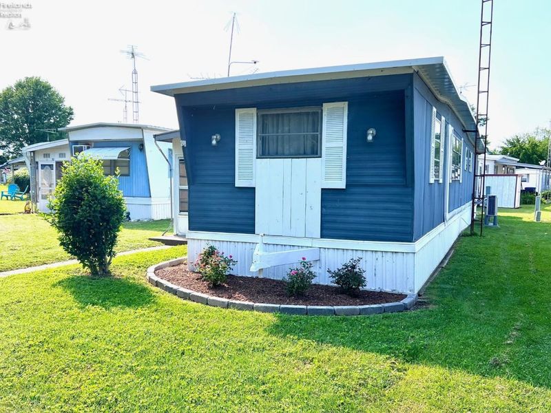 3575 NE Catawba Road, Unit 29, Port Clinton, OH 43452 Photo 2