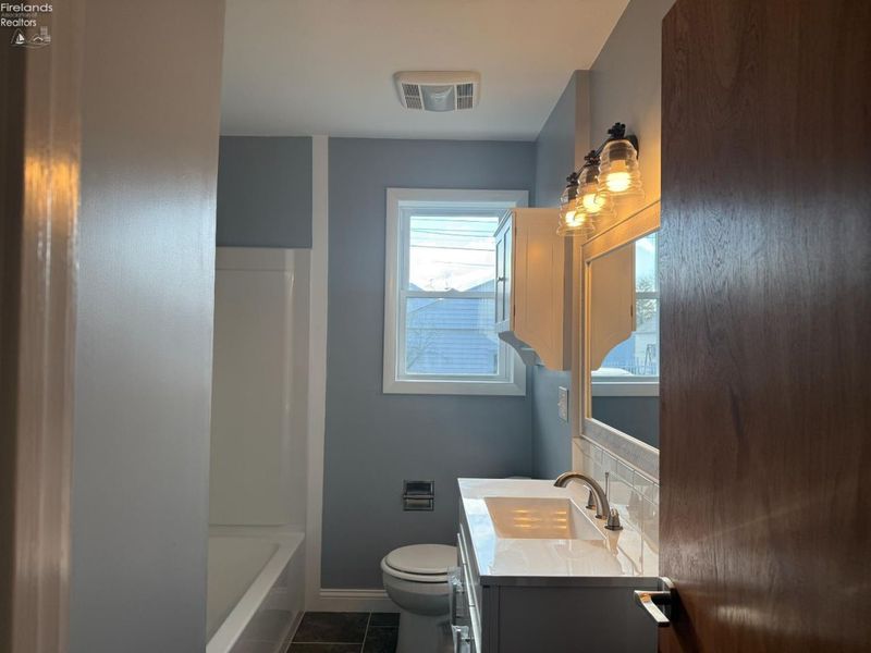 411 S Collinwood Boulevard, Fremont, OH 43420 Photo 21