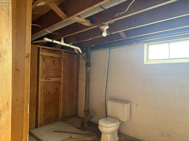 411 S Collinwood Boulevard, Fremont, OH 43420 Photo 37