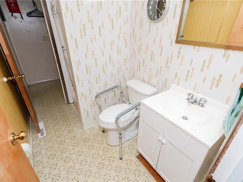 5424 Coleraine Drive, Huber Heights, OH 45424 Photo 28