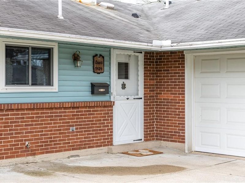 5424 Coleraine Drive, Huber Heights, OH 45424 Photo 4