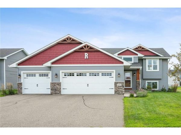 1142 W Edge Place, New Richmond, WI 54017