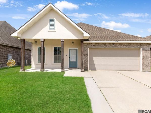 1824 Meadow Oak Dr, St Gabriel, LA 70776