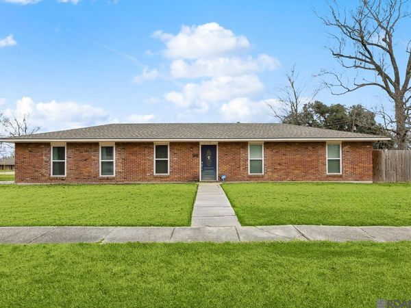 5717 Larchwood Dr, Baton Rouge, LA 70812