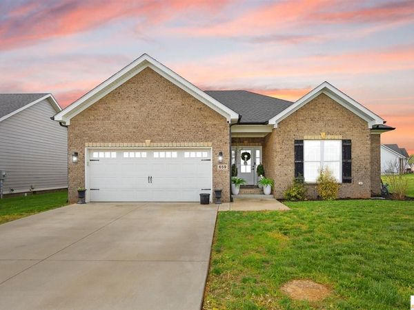 659 McIntyre Street , Bowling Green, KY 42101