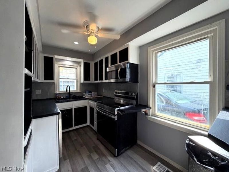 3977 Wendy Drive , Cleveland, OH 44122 Photo 20