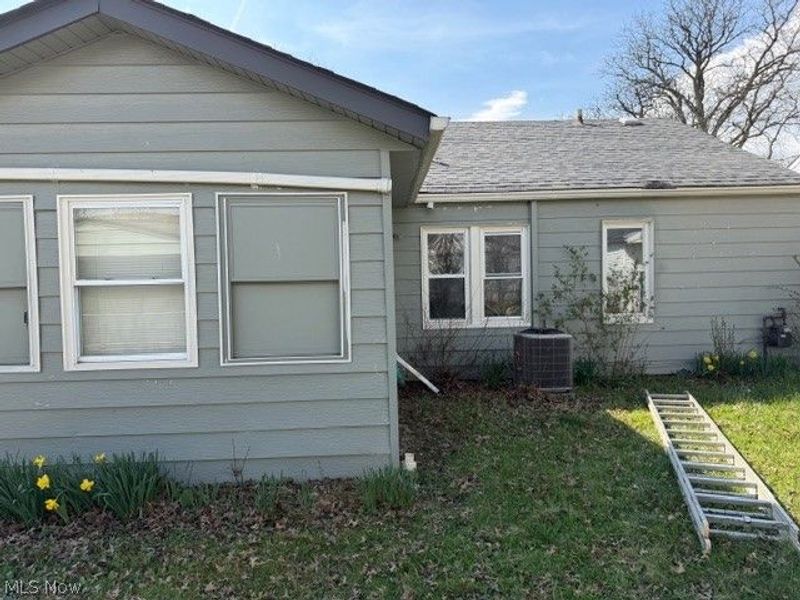 3977 Wendy Drive , Cleveland, OH 44122 Photo 8