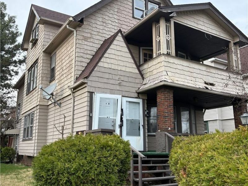 18001 Olympia Road , Cleveland, OH 44112 Photo 1