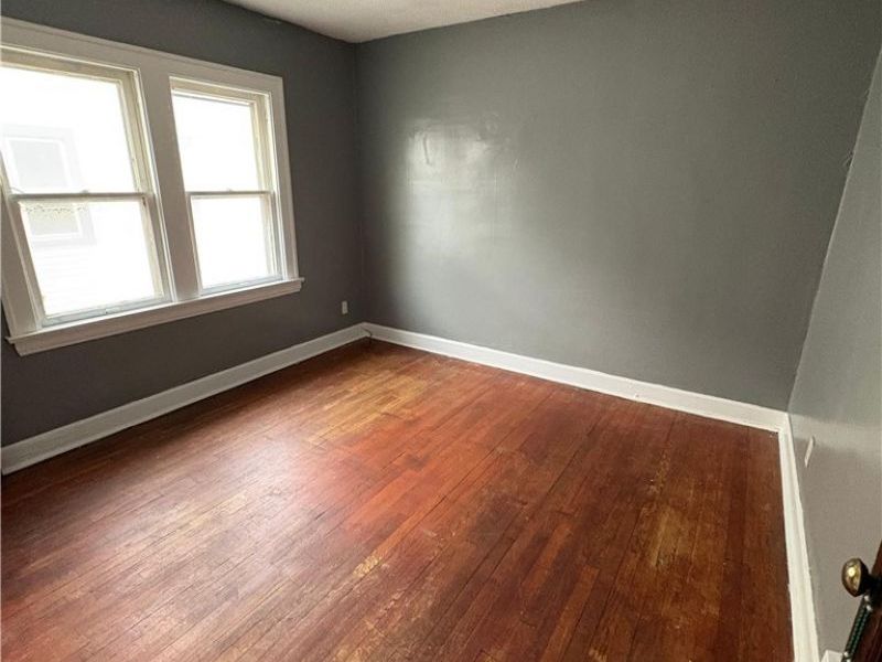 18001 Olympia Road , Cleveland, OH 44112 Photo 12