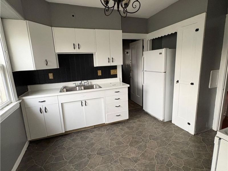 18001 Olympia Road , Cleveland, OH 44112 Photo 14