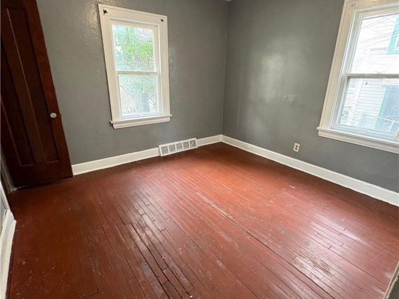 18001 Olympia Road , Cleveland, OH 44112 Photo 16