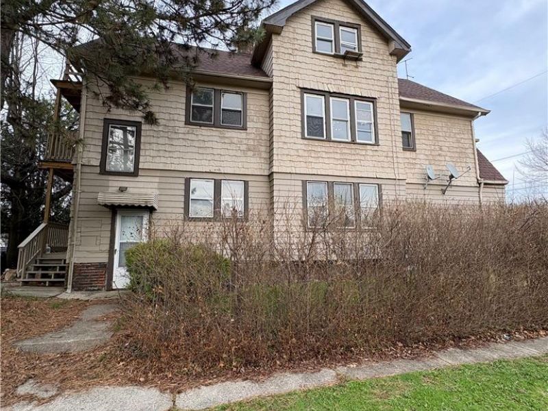 18001 Olympia Road , Cleveland, OH 44112 Photo 3