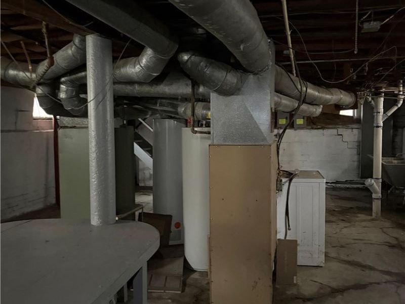 18001 Olympia Road , Cleveland, OH 44112 Photo 33