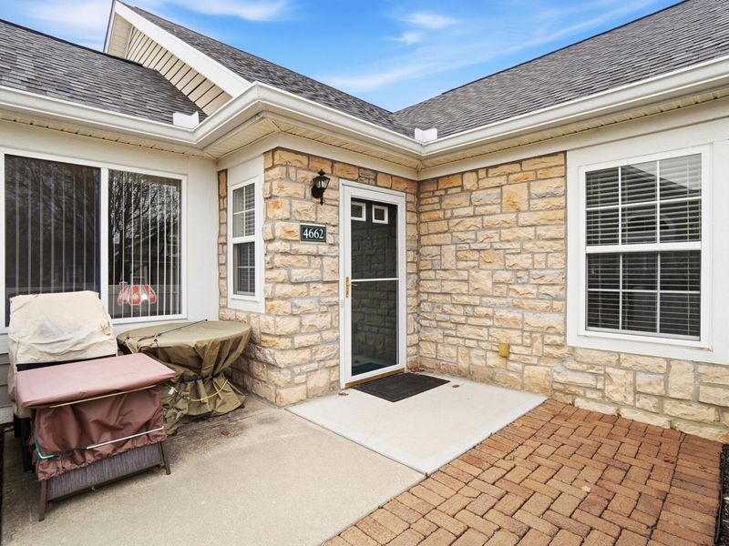 4662 Cobblestone Drive, Tipp City, OH 45371 Photo 4