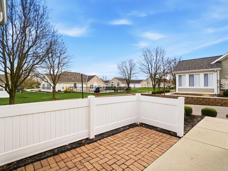 4662 Cobblestone Drive, Tipp City, OH 45371 Photo 5