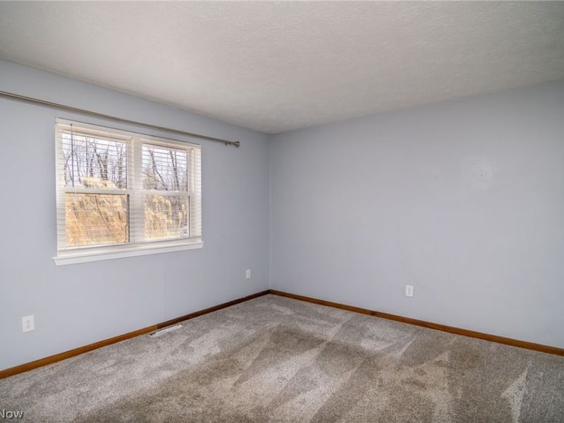 604 Pine Valley Drive, Steubenville, OH 43952 Photo 17