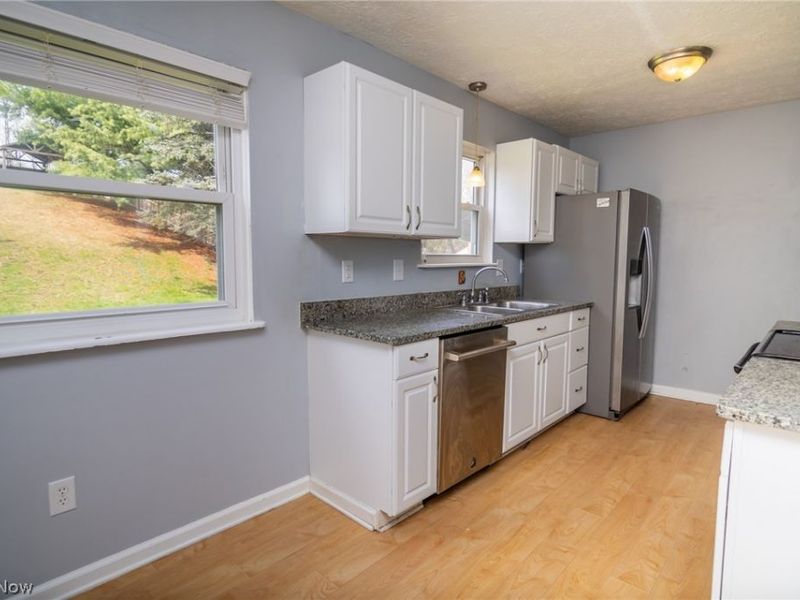 604 Pine Valley Drive, Steubenville, OH 43952 Photo 20