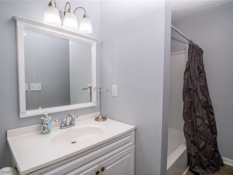 604 Pine Valley Drive, Steubenville, OH 43952 Photo 33