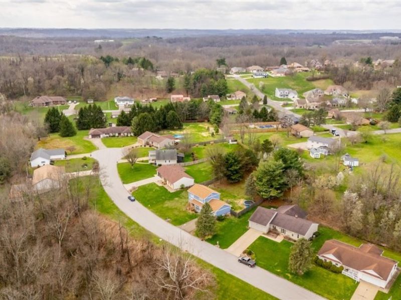 604 Pine Valley Drive, Steubenville, OH 43952 Photo 9