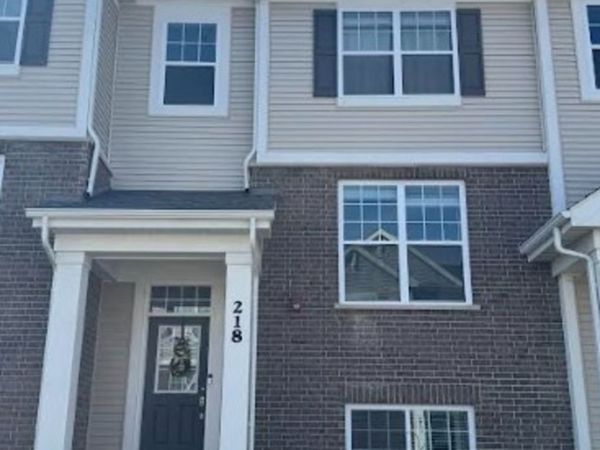 218 Timberleaf Circle , Roselle, IL 60172