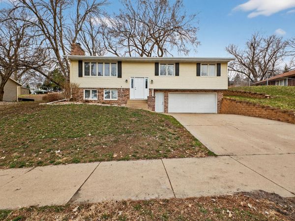 641 20th Street NE, Rochester, MN 55906