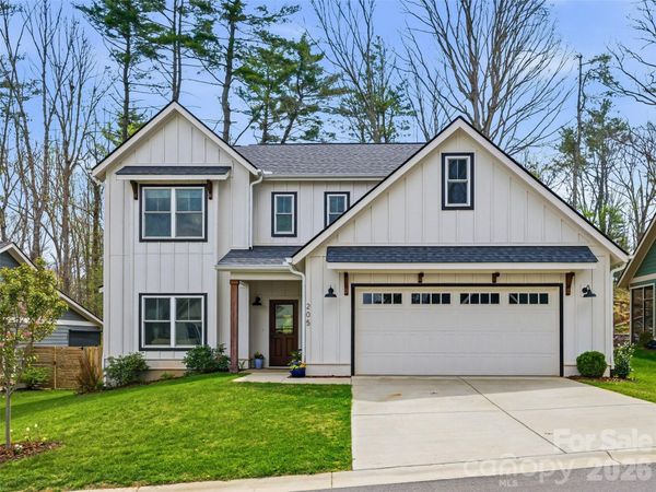 205 Weybridge Drive, Arden, NC 28704