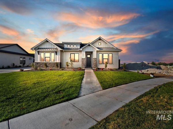 11118 S Corballis Ln, Kuna, ID 83634