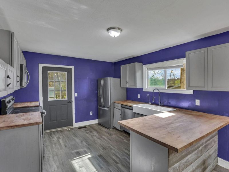 19445 Buena Vista Road, Rockbridge, OH 43149 Photo 4