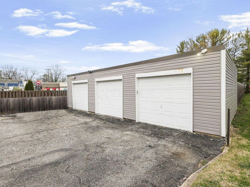 94 W Waterloo Street , Canal Winchester, OH 43110 Photo 6