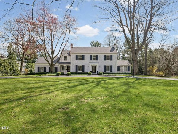 2630 Westchester Road, Ottawa Hills, OH 43615