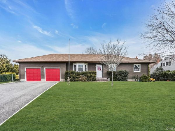 82 Donna Drive, Baiting Hollow, NY 11933