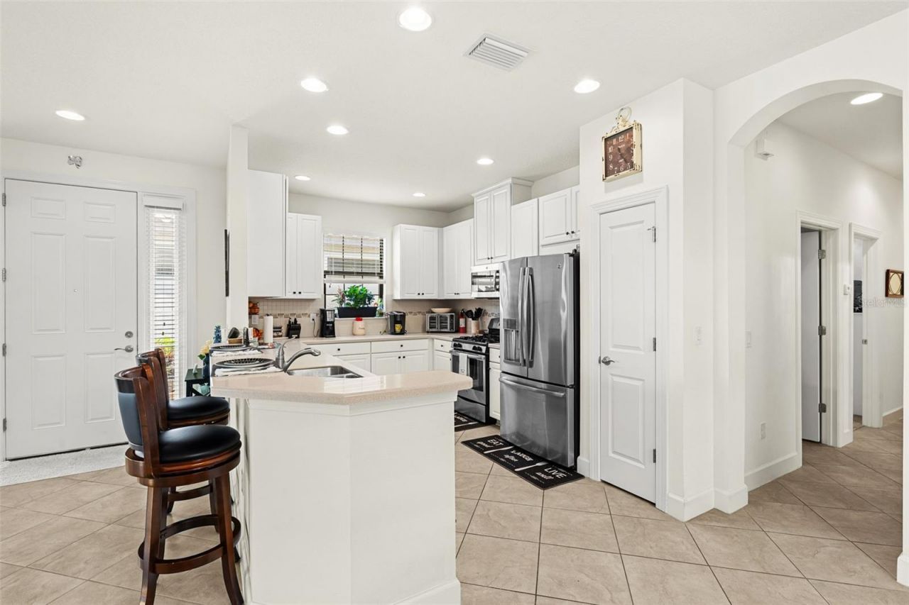 10205 Saint Francis Terrace, Palmetto, FL 34221 Photo