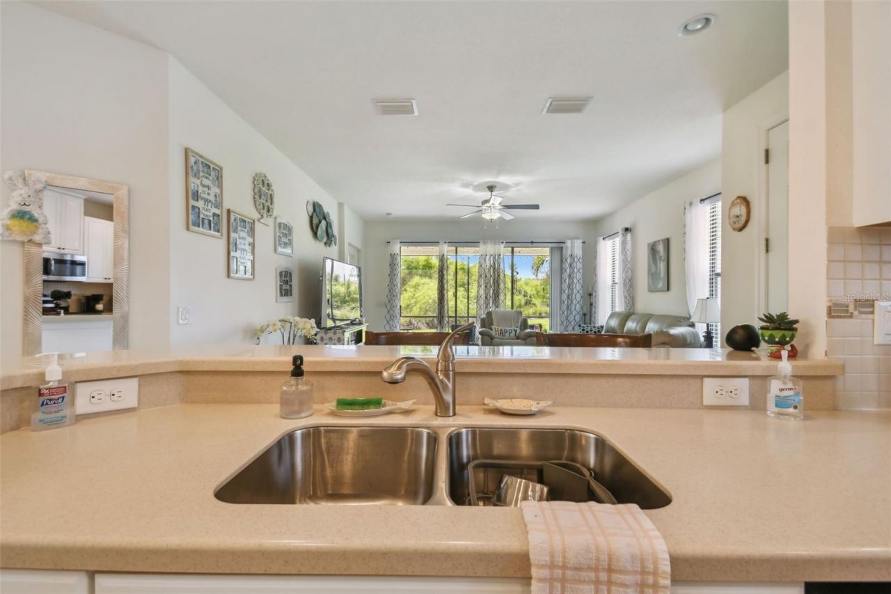 10205 Saint Francis Terrace , Palmetto, FL 34221 Photo