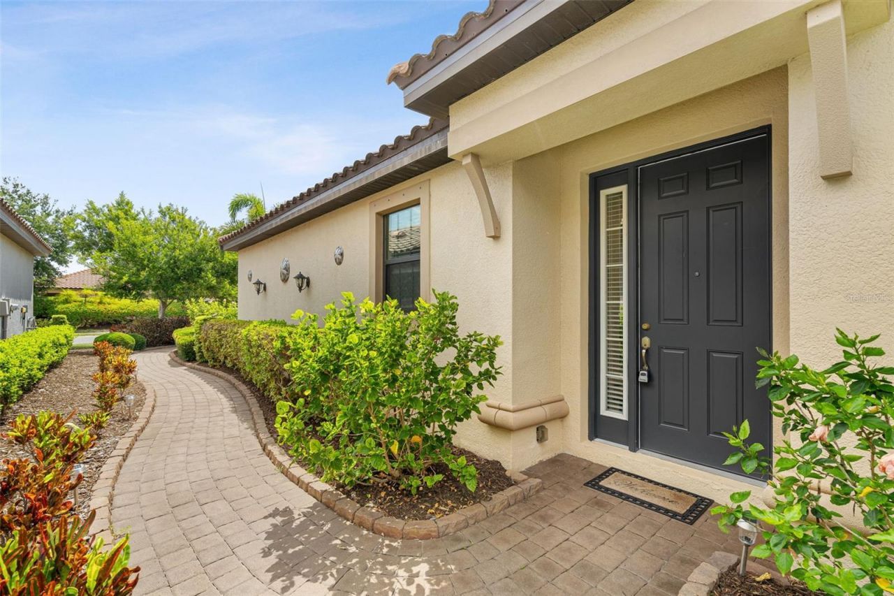 10205 Saint Francis Terrace, Palmetto, FL 34221 Photo