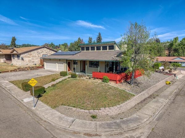 912 19th Street , Lakeport, CA 95453