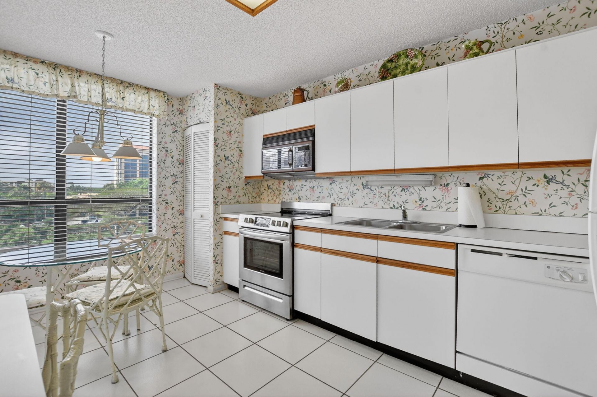 7170 Promenade Drive, Unit 401, Boca Raton, FL 33433 Photo