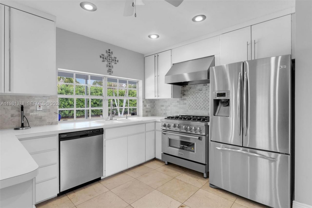 10721 SW 124th St , Miami, FL 33176 Photo