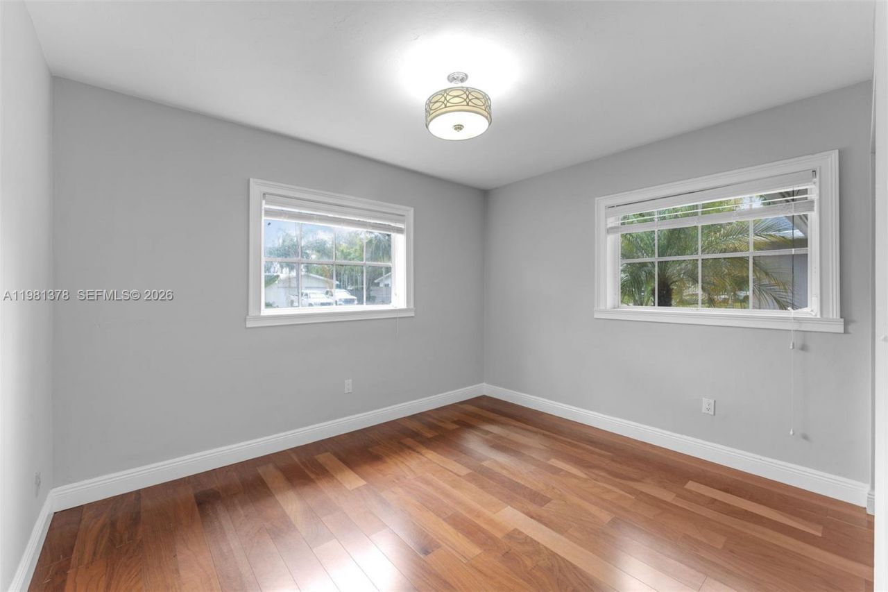 10721 SW 124th St , Miami, FL 33176 Photo