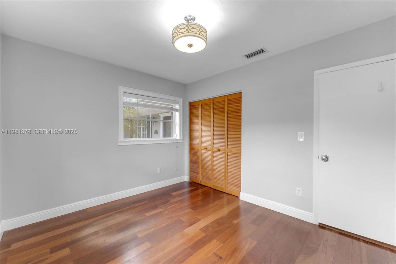 10721 SW 124th St , Miami, FL 33176 Photo