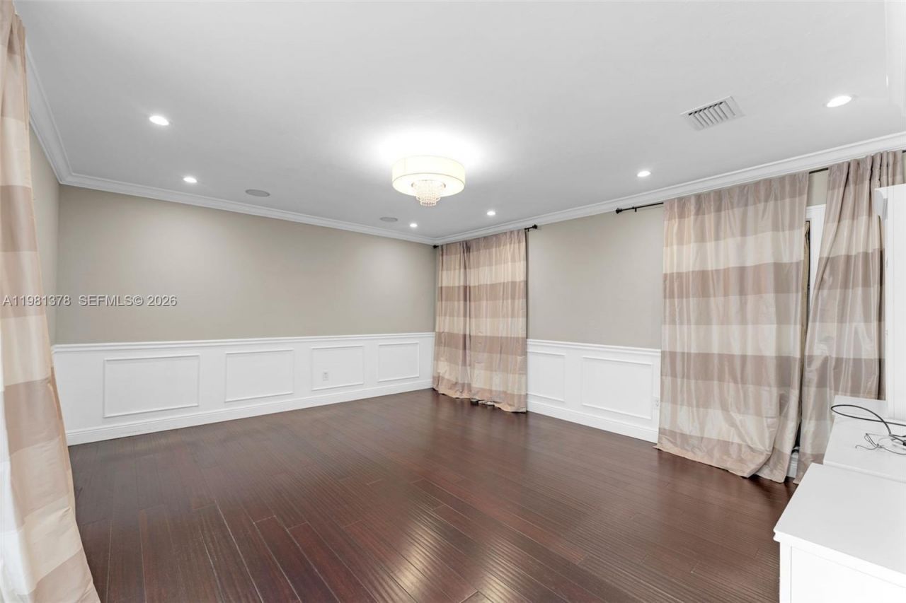 10721 SW 124th St , Miami, FL 33176 Photo