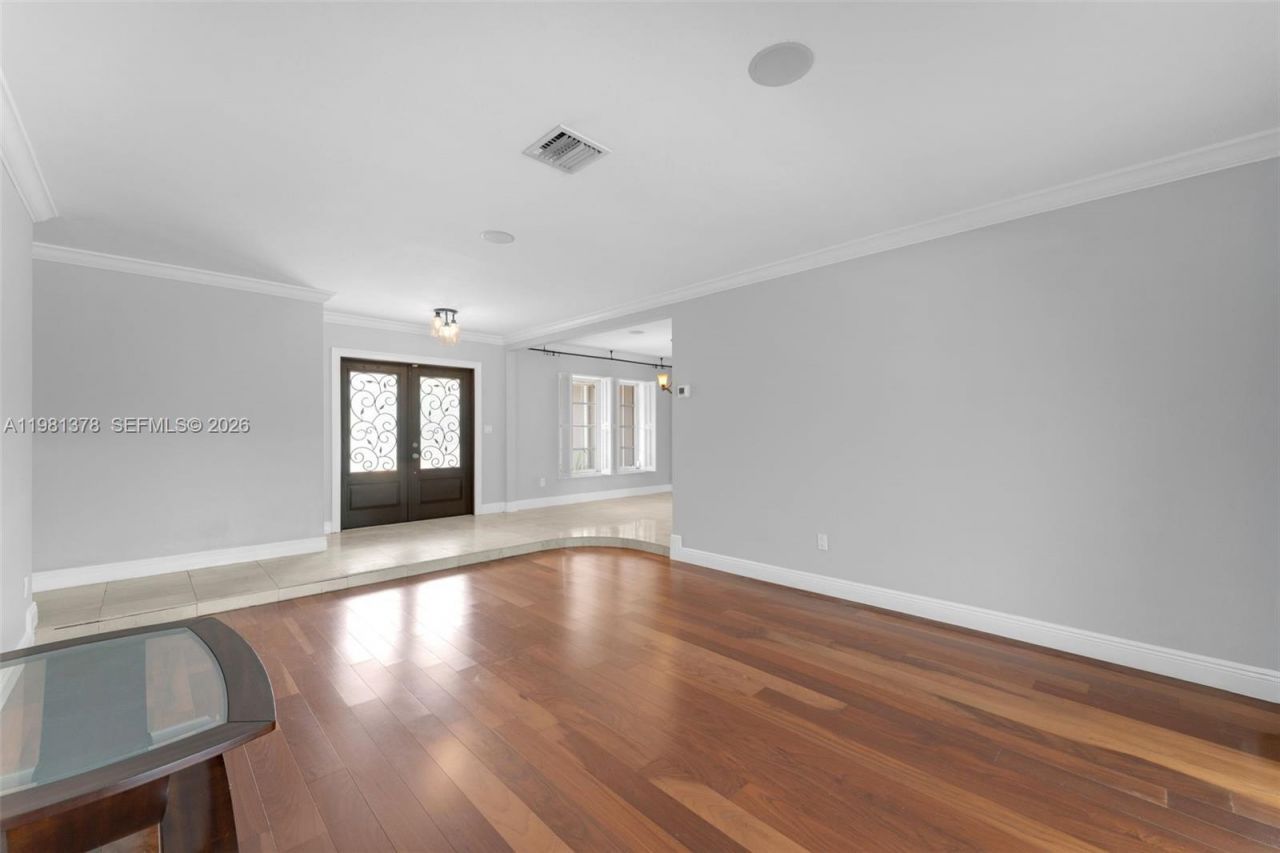 10721 SW 124th St , Miami, FL 33176 Photo