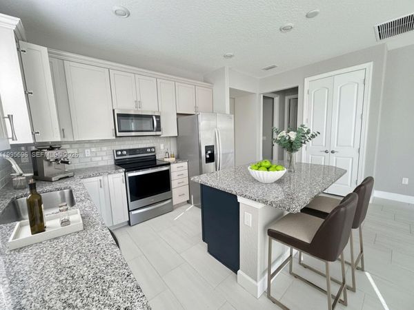 4016 Basket Oak Cir, Unit 4016, Vero Beach, FL 32967