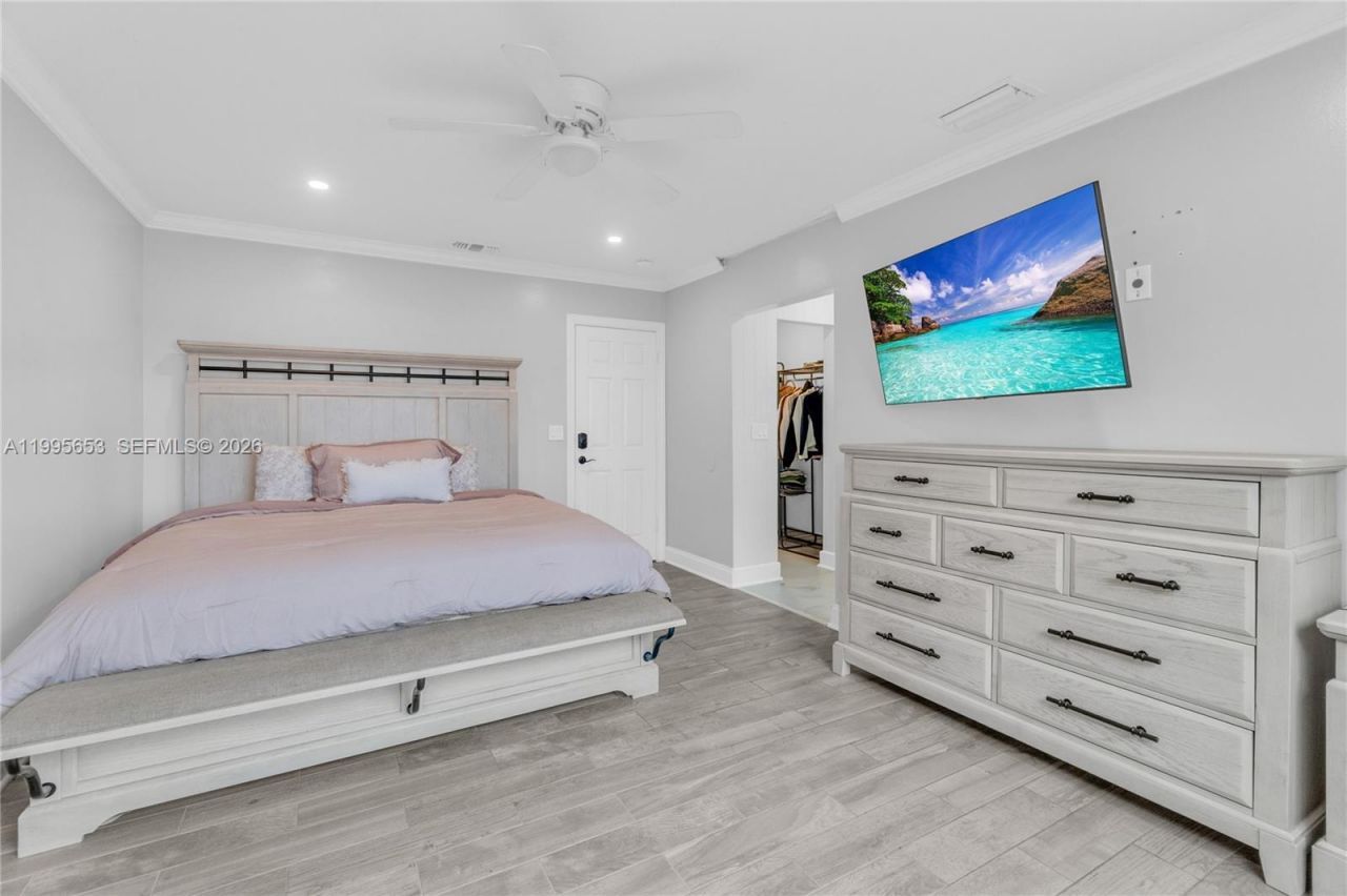 2426 NW 108th Ter , Sunrise, FL 33322 Photo