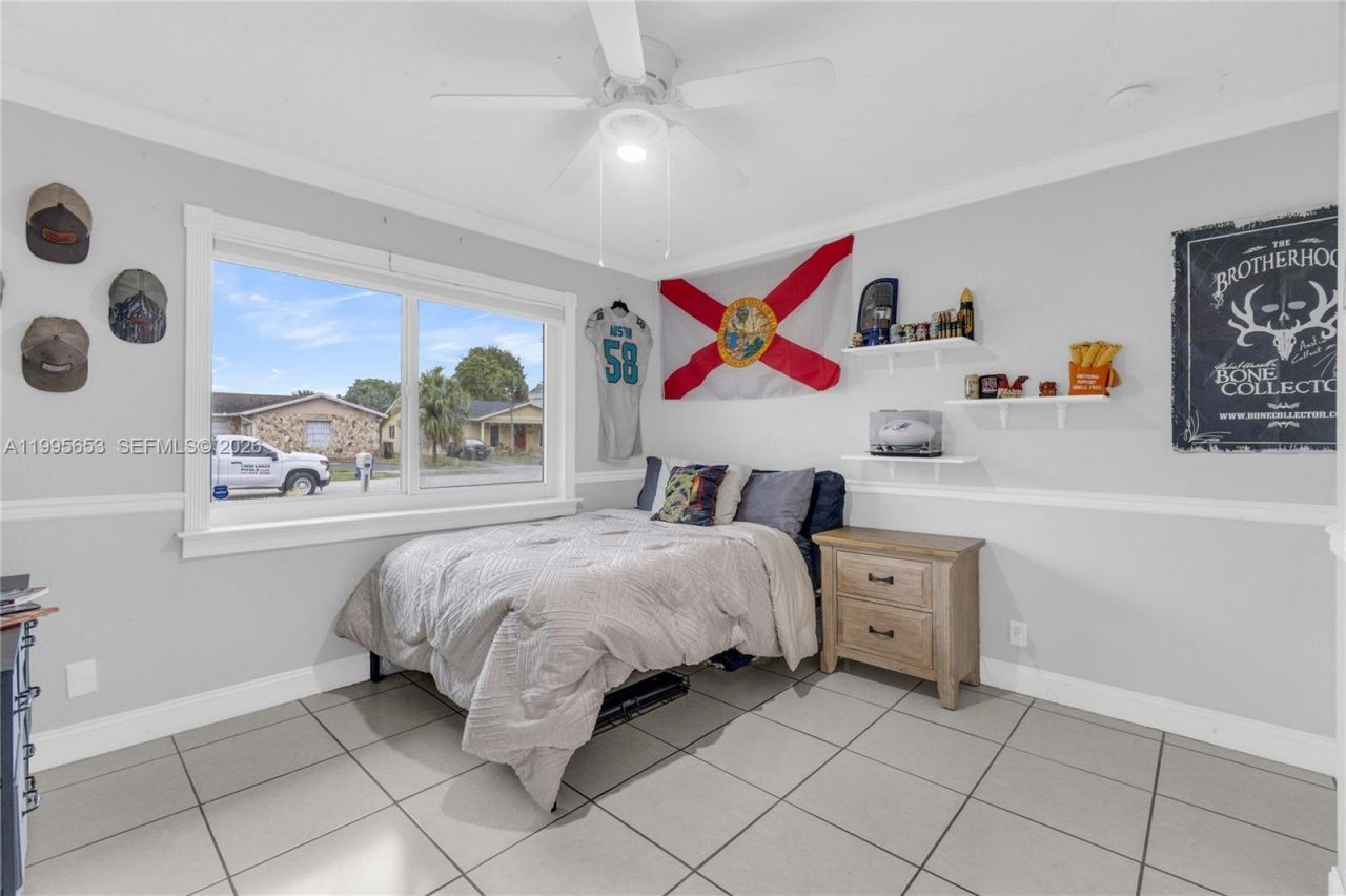 2426 NW 108th Ter , Sunrise, FL 33322 Photo